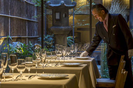 オフィス、　大阪